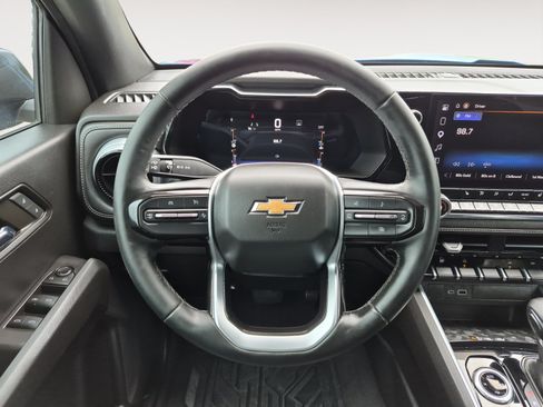 Used 2023 Chevrolet Colorado LT w/ LT Convenience Package II AWD/4WD image 13