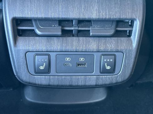 Used 2023 Nissan Ariya FWD image 44