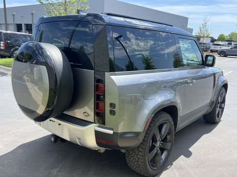 Certified 2023 Land Rover Defender 90 SE image 8