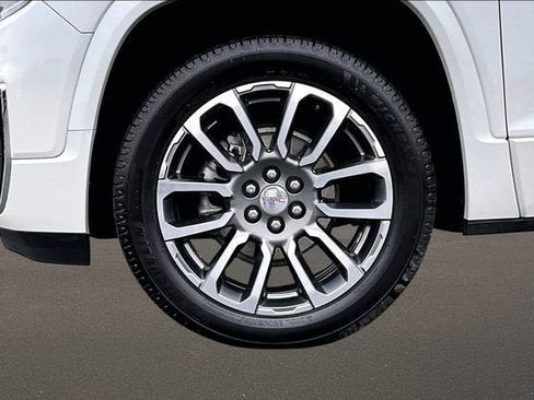 Used 2022 GMC Acadia Denali AWD/4WD image 8