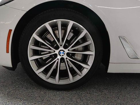 Used 2023 BMW 530i w/ Convenience Package RWD image 5