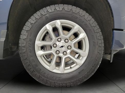 Used 2022 Chevrolet Silverado 1500 RST AWD/4WD image 31
