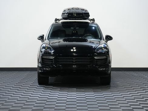 Used 2016 Porsche Cayenne GTS image 4