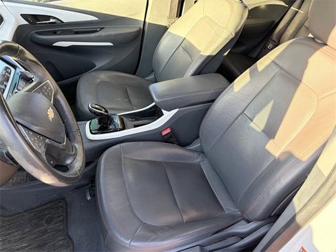 Used 2017 Chevrolet Bolt Premier w/ Driver Confidence II Package image 7