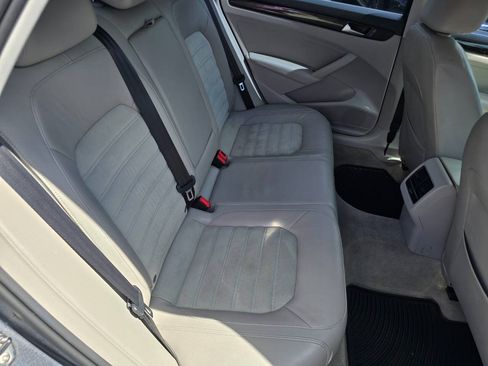 Used 2014 Volkswagen Passat TDI SEL Premium FWD image 25