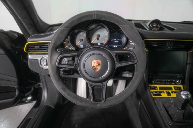 Used 2018 Porsche 911 GT3 RWD image 18
