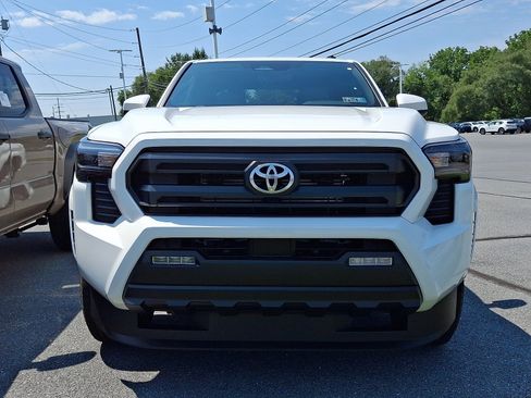 New 2026 Toyota Tacoma SR5 RWD image 2