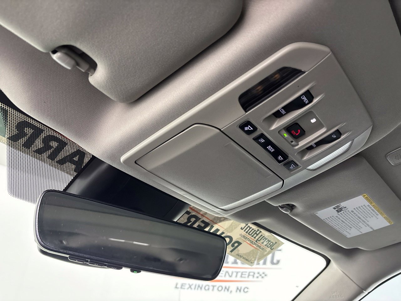 Used 2025 Toyota Highlander XLE FWD image 22