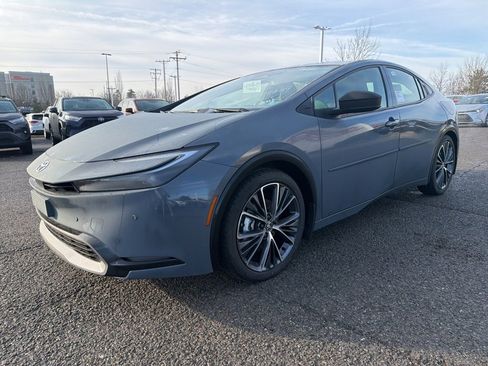 New 2026 Toyota Prius XLE image 5
