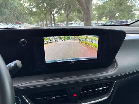 Used 2025 Buick Encore GX Preferred FWD image 23
