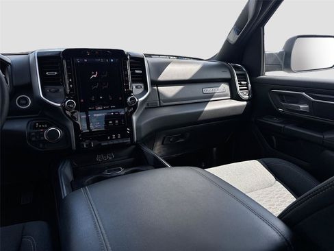 Used 2025 RAM 1500 Big Horn AWD/4WD image 28