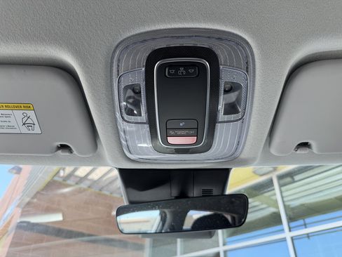Used 2025 Hyundai Kona SEL AWD/4WD image 25
