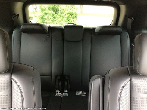 Used 2026 Hyundai Palisade Calligraphy FWD image 10