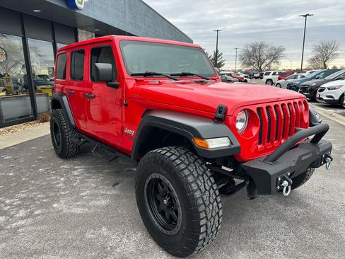 Used 2018 Jeep Wrangler Unlimited Sport S AWD/4WD image 9
