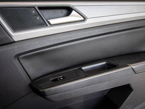 Used 2018 Volkswagen Atlas SE image 19