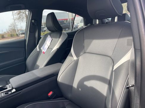 Used 2025 Toyota Camry SE w/ Multimedia Upgrade Package image 10