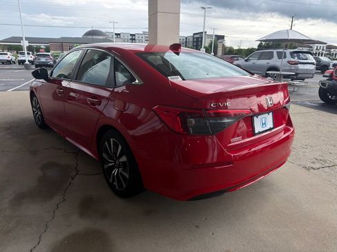 Certified 2023 Honda Civic EX image 3