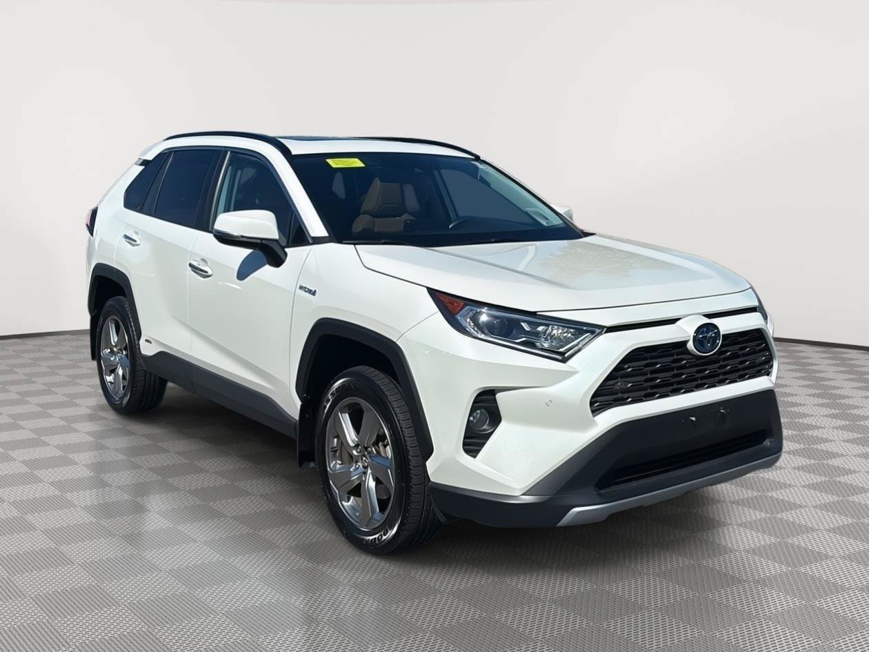 Used 2020 Toyota RAV4 Limited w/ Limited Grade Weather Package AWD/4WD image 3