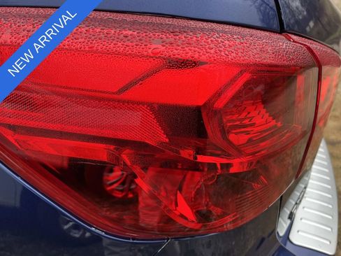 Used 2020 Nissan Pathfinder S image 8