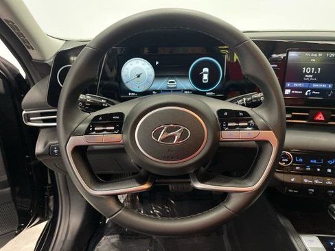 Used 2022 Hyundai Elantra SEL w/ Convenience Package image 24