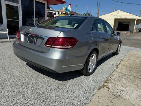 Used 2014 Mercedes-Benz E 350 4MATIC Sedan image 18
