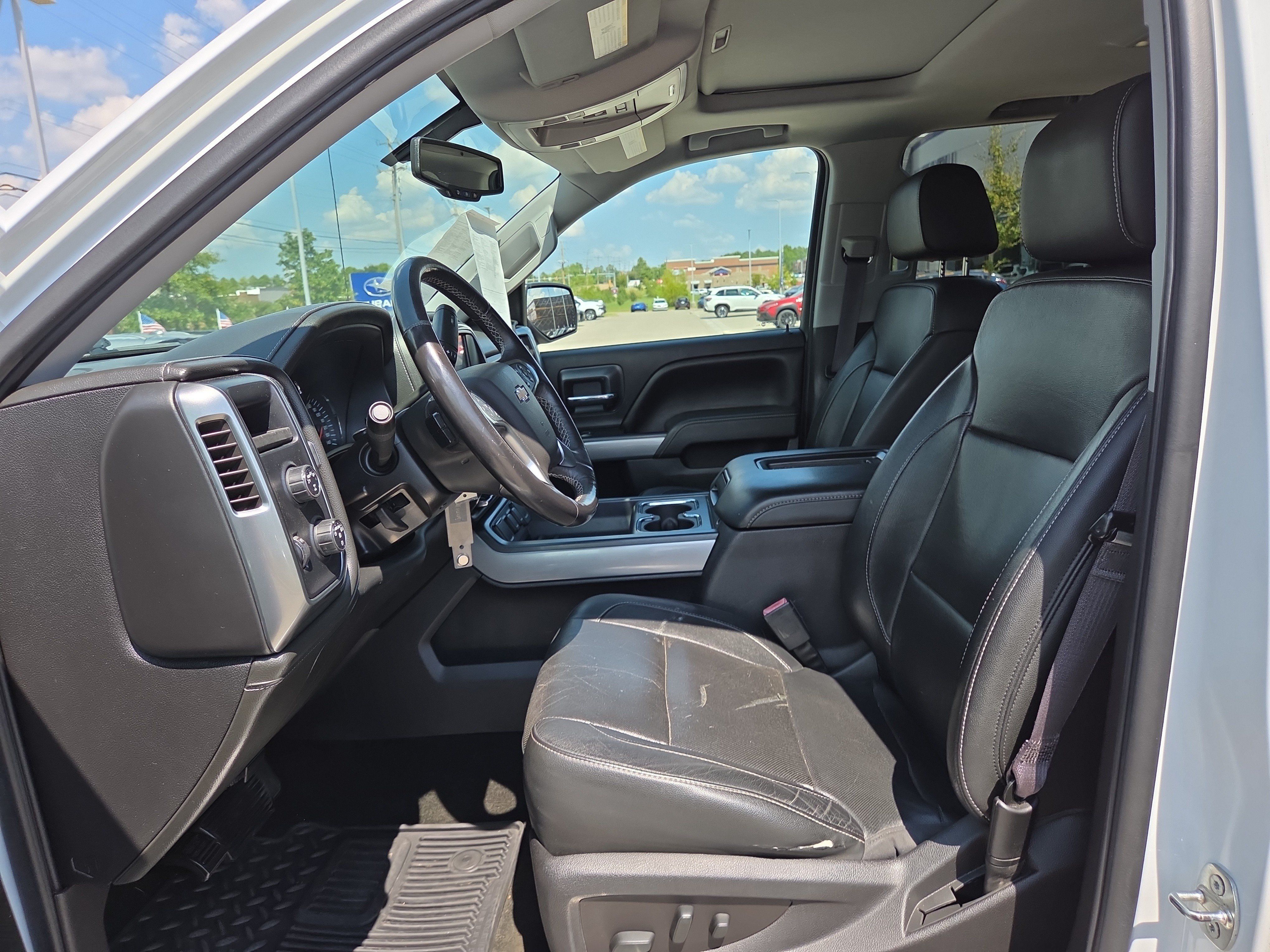 Used 2017 Chevrolet Silverado 1500 LTZ Z71 w/ LTZ Plus Package AWD/4WD image 10