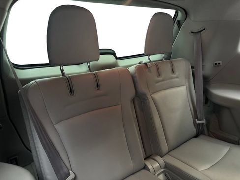 Used 2013 Toyota Highlander Limited AWD/4WD image 43