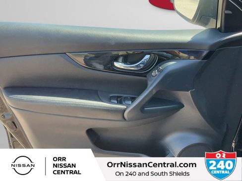 Used 2022 Nissan Rogue Sport SL AWD/4WD image 16