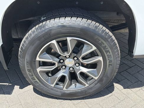 Certified 2022 Chevrolet Silverado 1500 LT RWD image 31