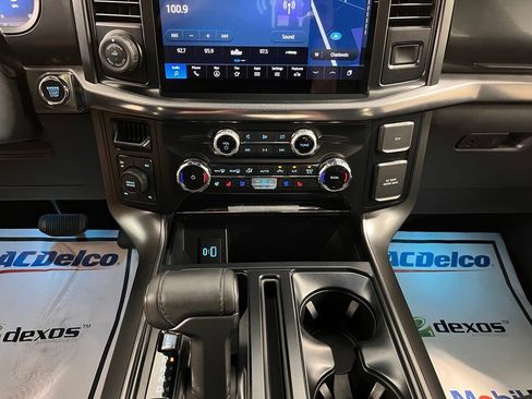 Used 2024 Ford F150 Lariat AWD/4WD image 3