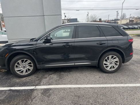 Used 2021 Lincoln Corsair AWD image 2