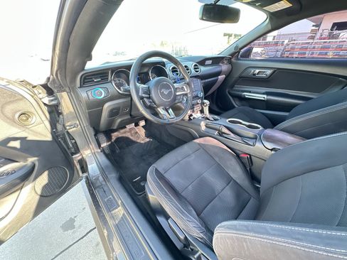 Used 2016 Ford Mustang Coupe RWD image 10