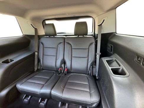 Used 2018 GMC Acadia SLT AWD/4WD image 21