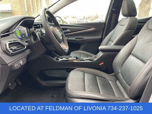 Used 2023 Chevrolet Bolt EUV Premier w/ Sun & Sound Package image 20