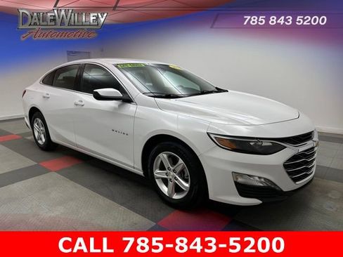 Used 2024 Chevrolet Malibu LT image 1