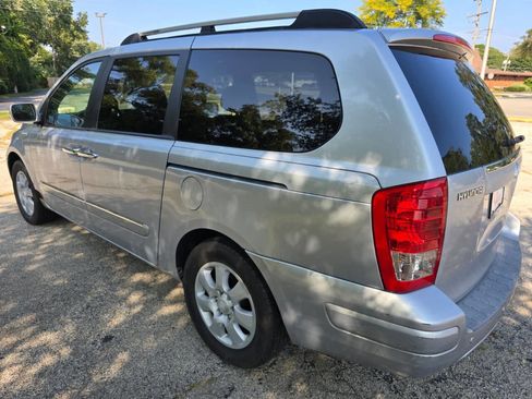 Used 2007 Hyundai Entourage GLS image 6