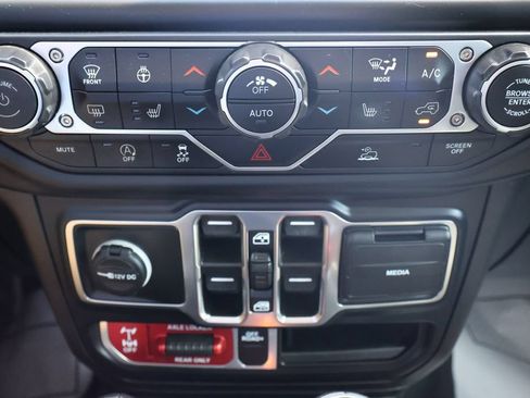Used 2022 Jeep Gladiator Mojave w/ LED Lighting Group AWD/4WD image 16