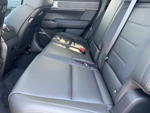 Used 2026 Hyundai Santa Fe Limited AWD/4WD image 15
