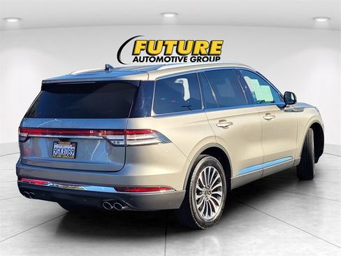 Certified 2023 Lincoln Aviator AWD w/ Premium Package image 7