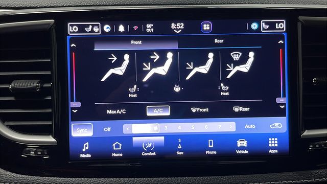 Used 2024 Chrysler Pacifica Limited FWD image 17