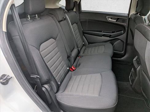 Used 2018 Ford Edge SEL FWD image 18