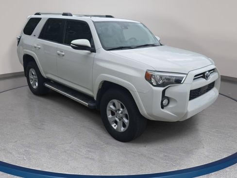 Used 2020 Toyota 4Runner SR5 Premium w/ Moonroof Package AWD/4WD image 3