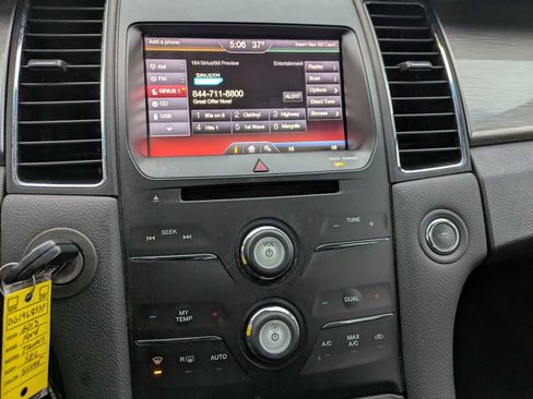 Used 2013 Ford Taurus SEL image 27