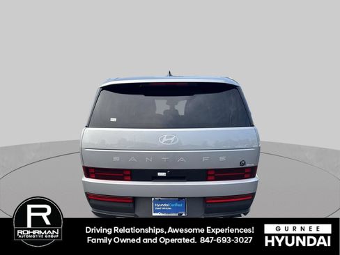 Used 2025 Hyundai Santa Fe SE AWD/4WD image 8