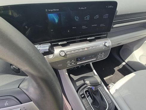 Used 2024 Hyundai Kona SEL FWD image 6