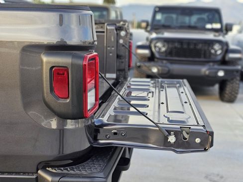 New 2026 Jeep Gladiator Sport image 8