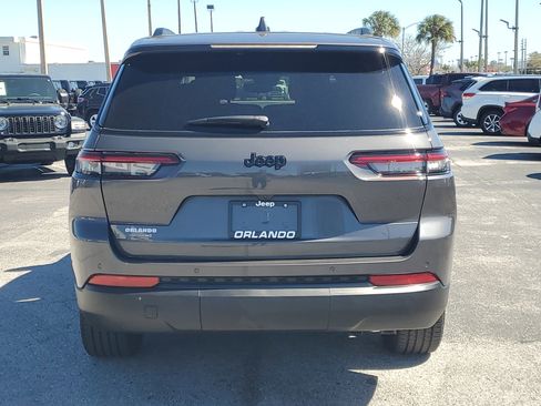 Used 2024 Jeep Grand Cherokee L Altitude image 6