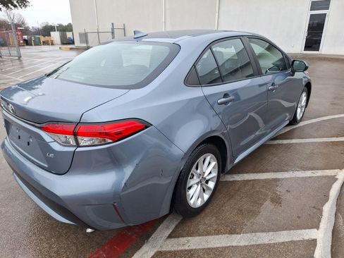Used 2020 Toyota Corolla LE image 6