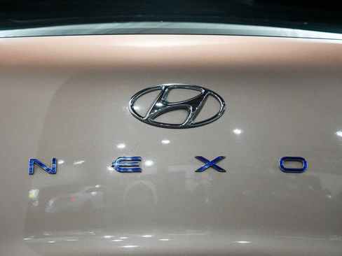 Used 2021 Hyundai Nexo Blue FWD image 11