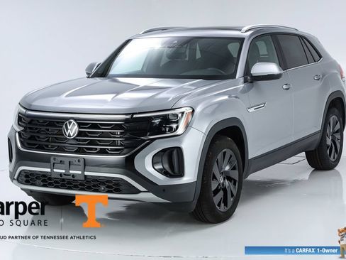 Used 2024 Volkswagen Atlas Cross Sport SE AWD/4WD image 39